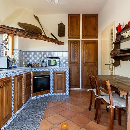 Villa Teresa Front *