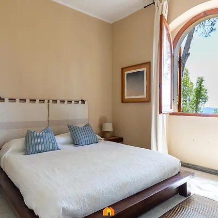 Villa Teresa Front
