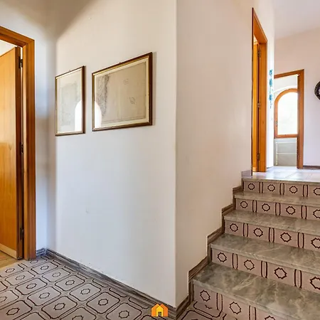 Villa Teresa Front Simius